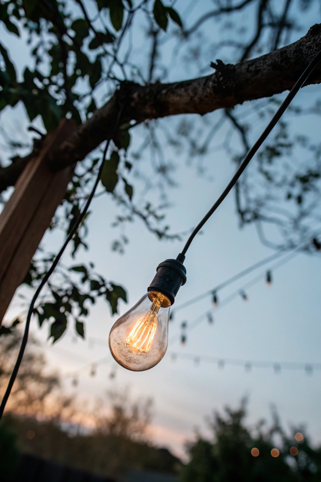 Transform your patio with the simple magic of a glowing string light.